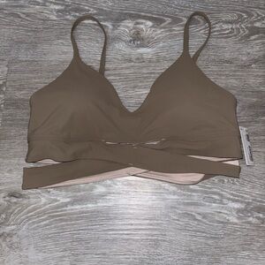 Lululemon crisscross bra